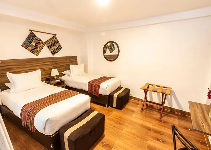 Hotel Inca Wasi Plaza 3*